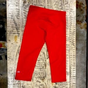 ALO yoga crops size 4